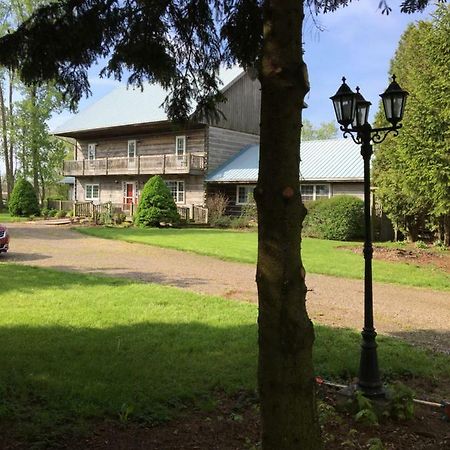 Bye The Bay Bed And Breakfast Ridgetown ภายนอก รูปภาพ