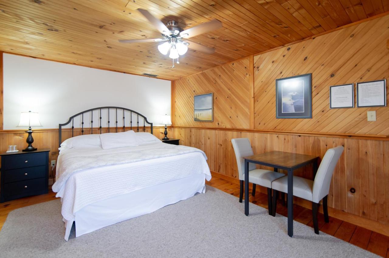 Bye The Bay Bed And Breakfast Ridgetown ภายนอก รูปภาพ