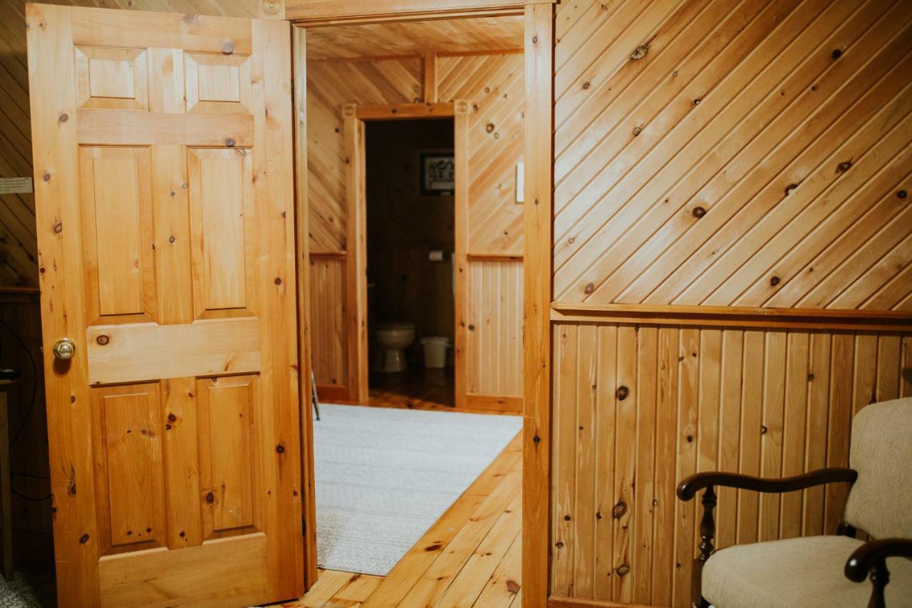 Bye The Bay Bed And Breakfast Ridgetown ภายนอก รูปภาพ